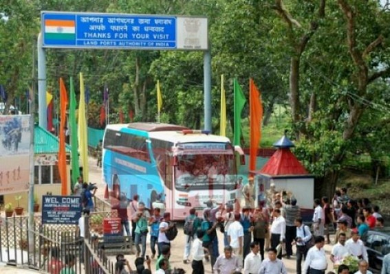 Centre to take special initiatives to strengthen Indo-Bangla commercial ties Centre to take special initiatives to strengthen Indo-Bangla commercial ties